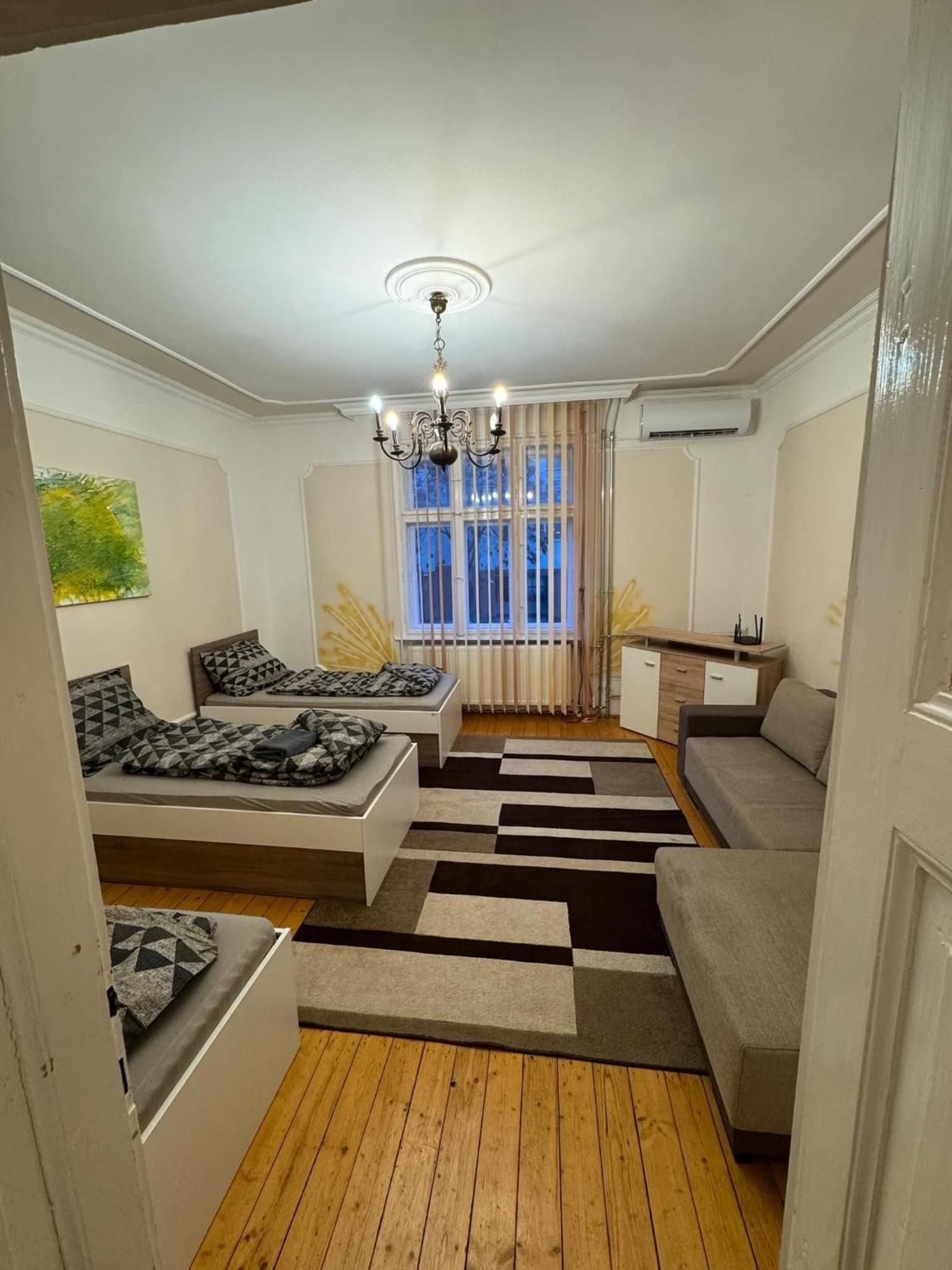 Kuriozum Vendeghaz Hotel Szeged Ngoại thất bức ảnh