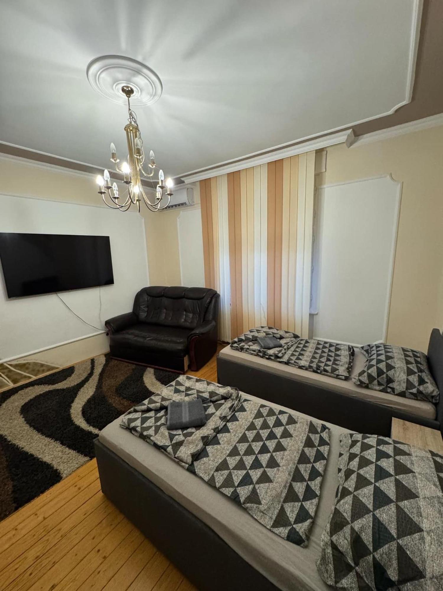 Kuriozum Vendeghaz Hotel Szeged Ngoại thất bức ảnh
