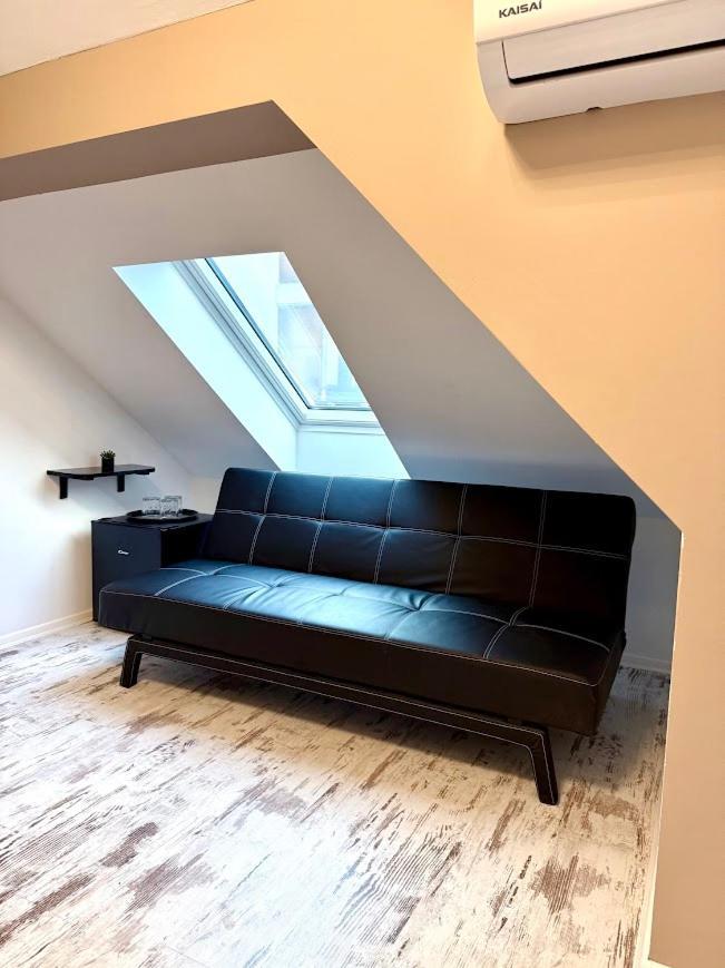 Kuriozum Vendeghaz Hotel Szeged Ngoại thất bức ảnh